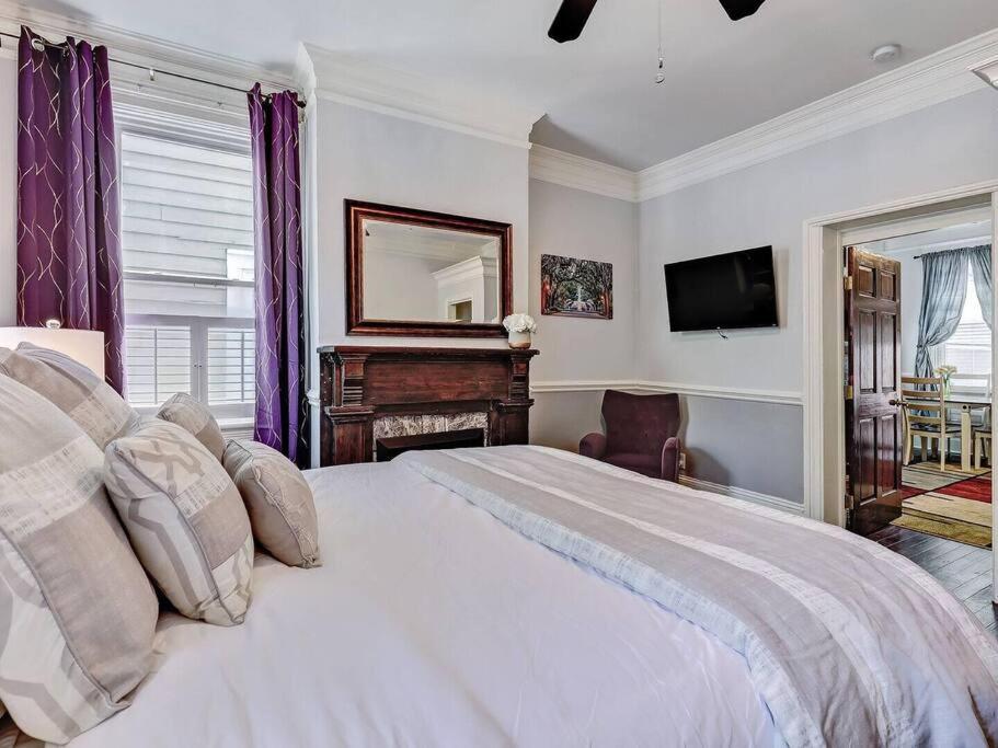 Historic Savannah Gold Private Condo With Pool - 2Bed, 1&Half Bath, Sleeps 6, 1St Floor, 15 Min Walk To Historic Savannah Center And All Attractions Exterior photo